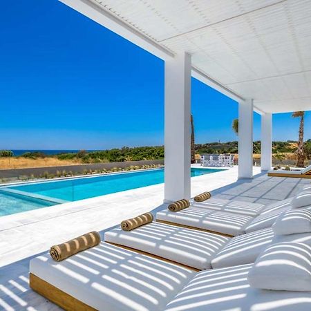 Seashore Beachfront Villa Lakhania Bagian luar foto