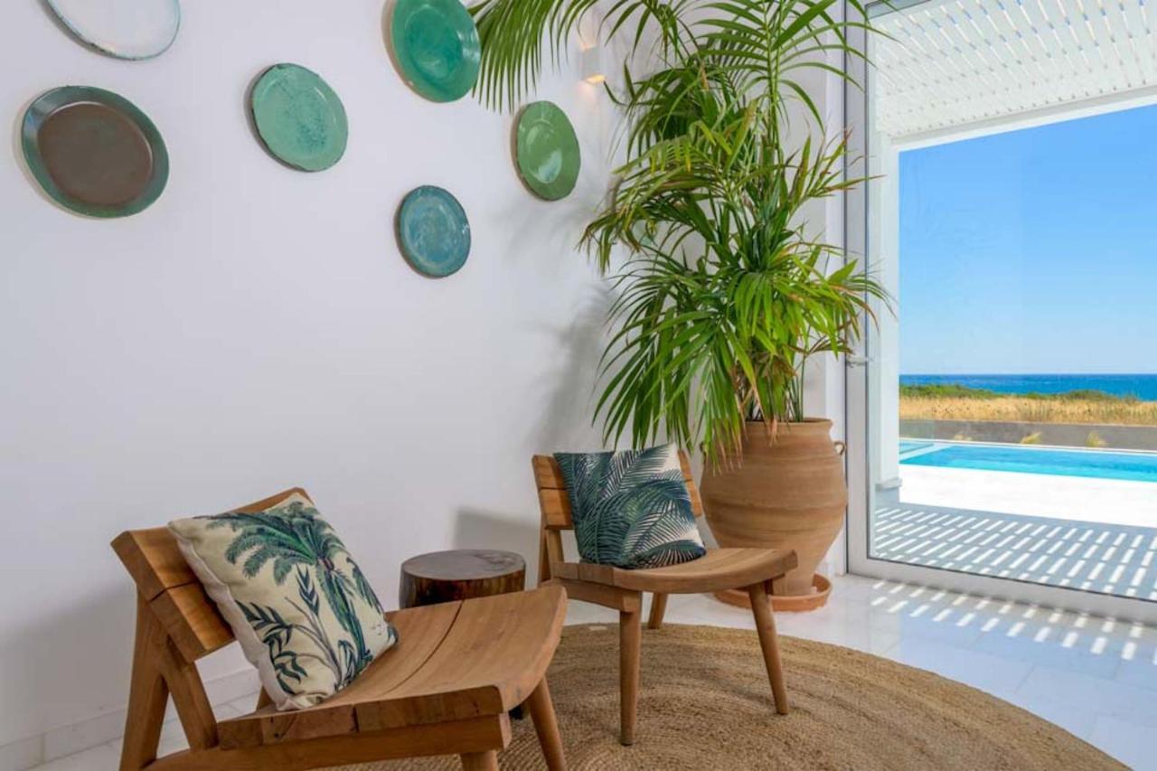 Seashore Beachfront Villa Lakhania Bagian luar foto